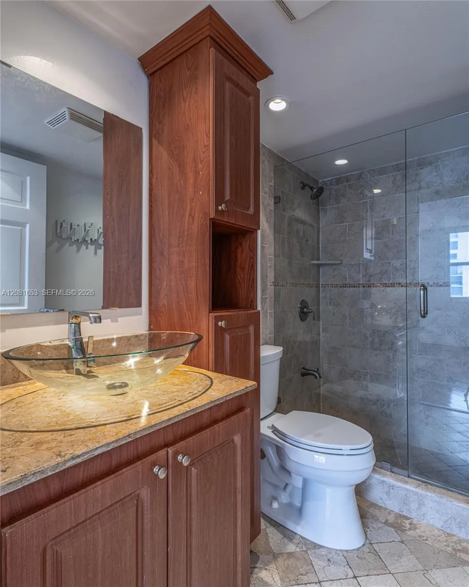 770 Claughton Island Dr #1603 Miami, FL 33131