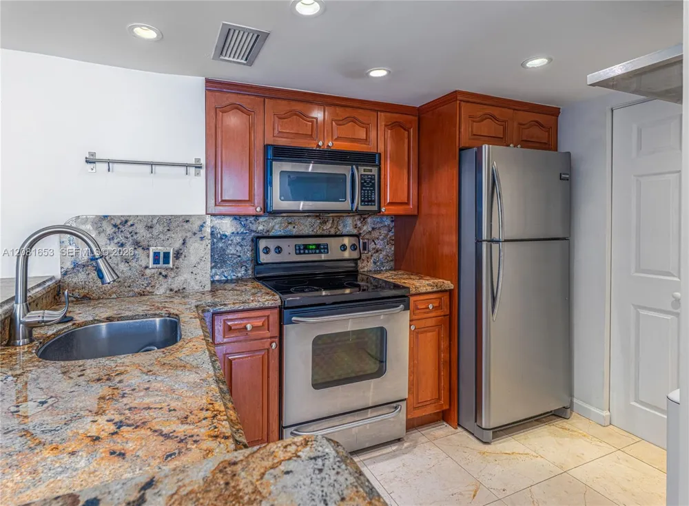 770 Claughton Island Dr #1603 Miami, FL 33131