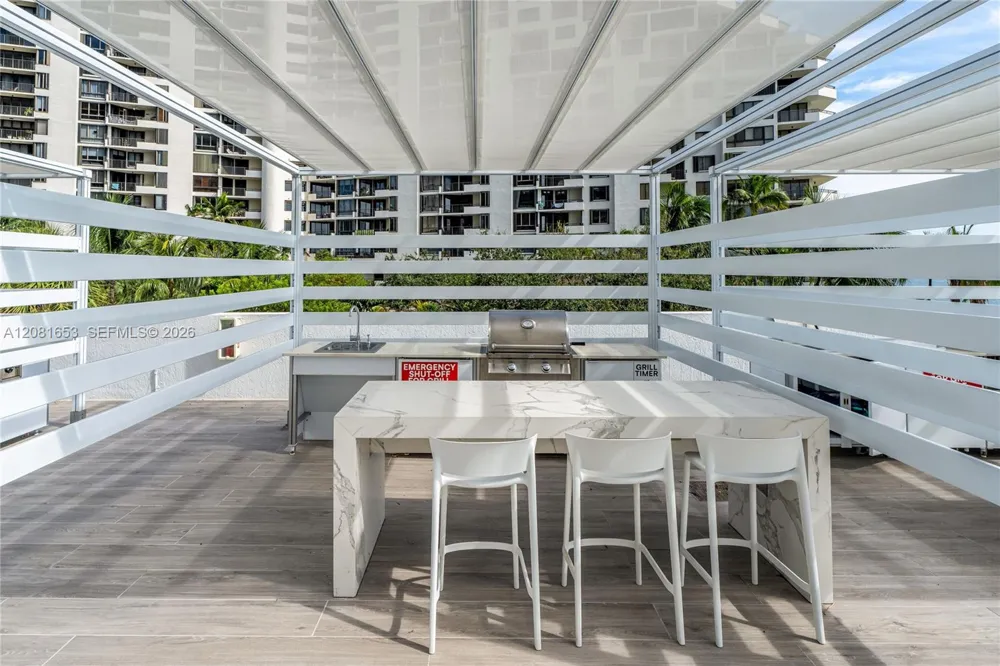 770 Claughton Island Dr #1603 Miami, FL 33131