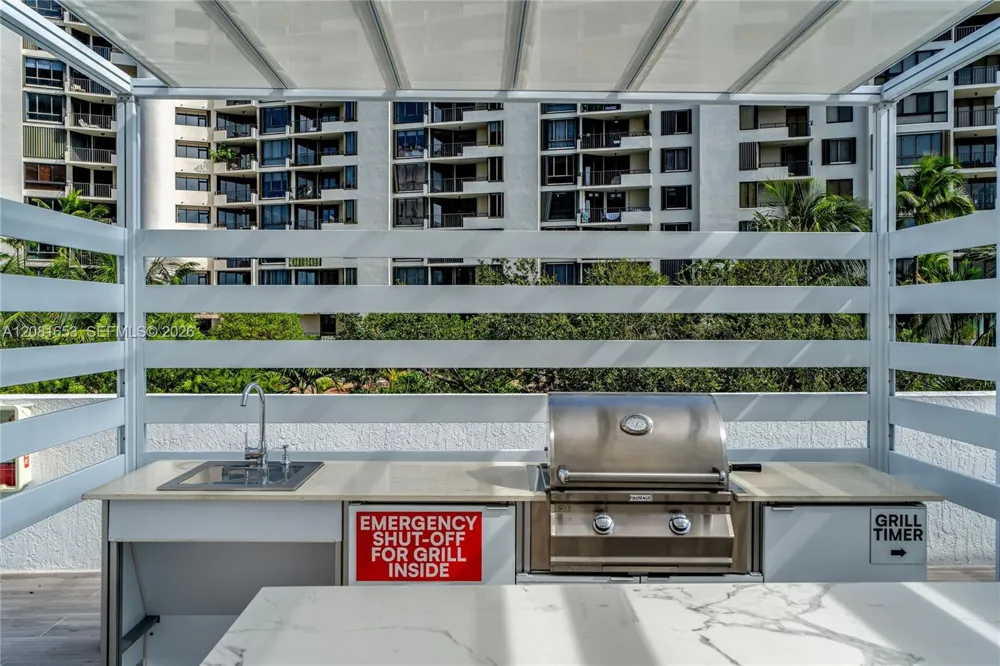 770 Claughton Island Dr #1603 Miami, FL 33131