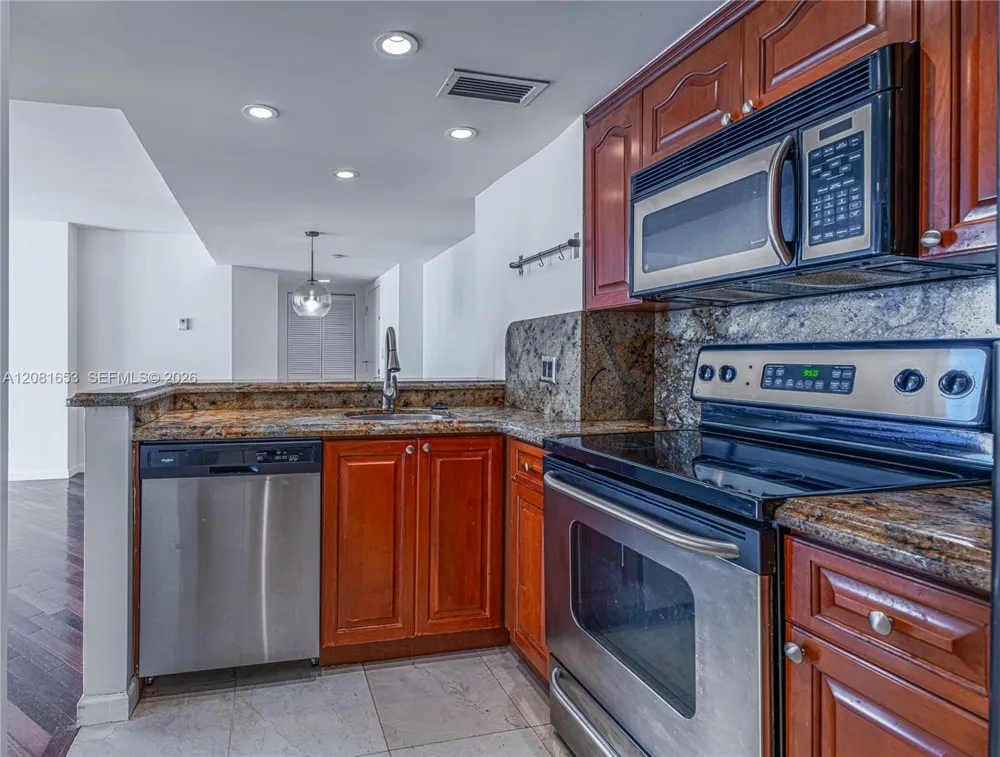 770 Claughton Island Dr #1603 Miami, FL 33131