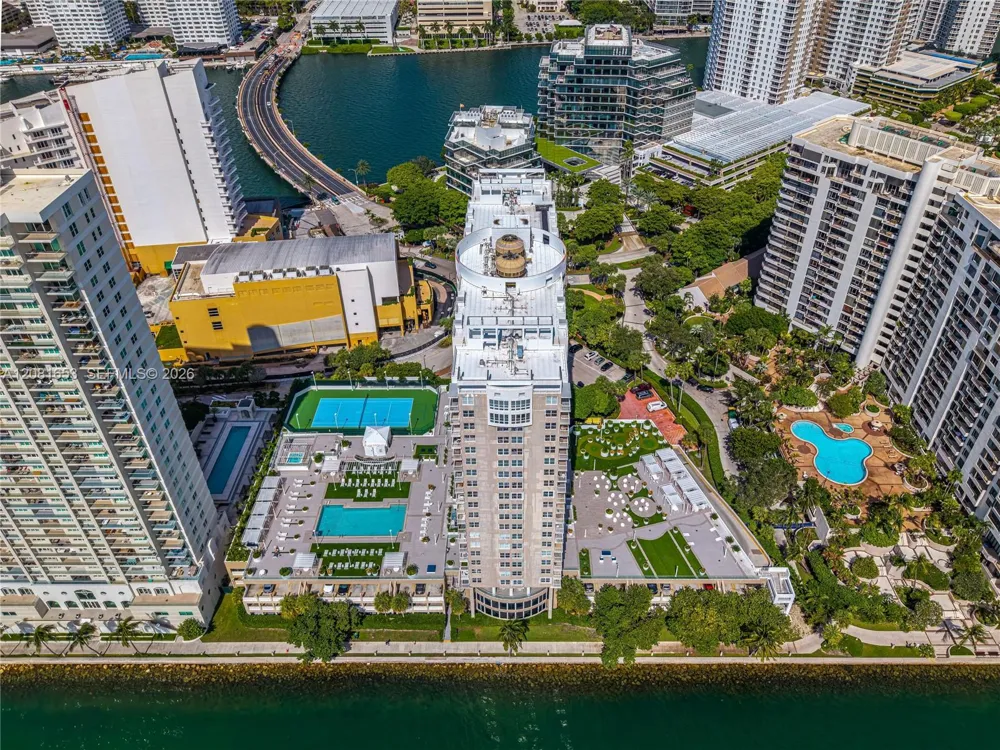 770 Claughton Island Dr #1603 Miami, FL 33131