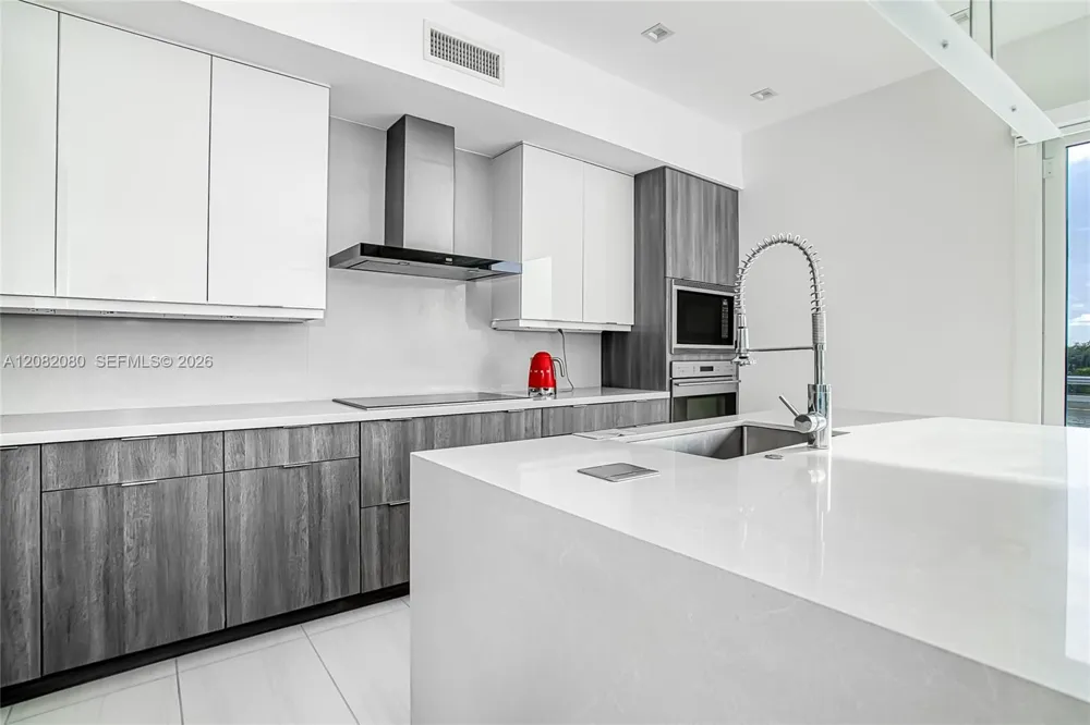 6100 Ocean Dr #2N Hollywood, FL 33019