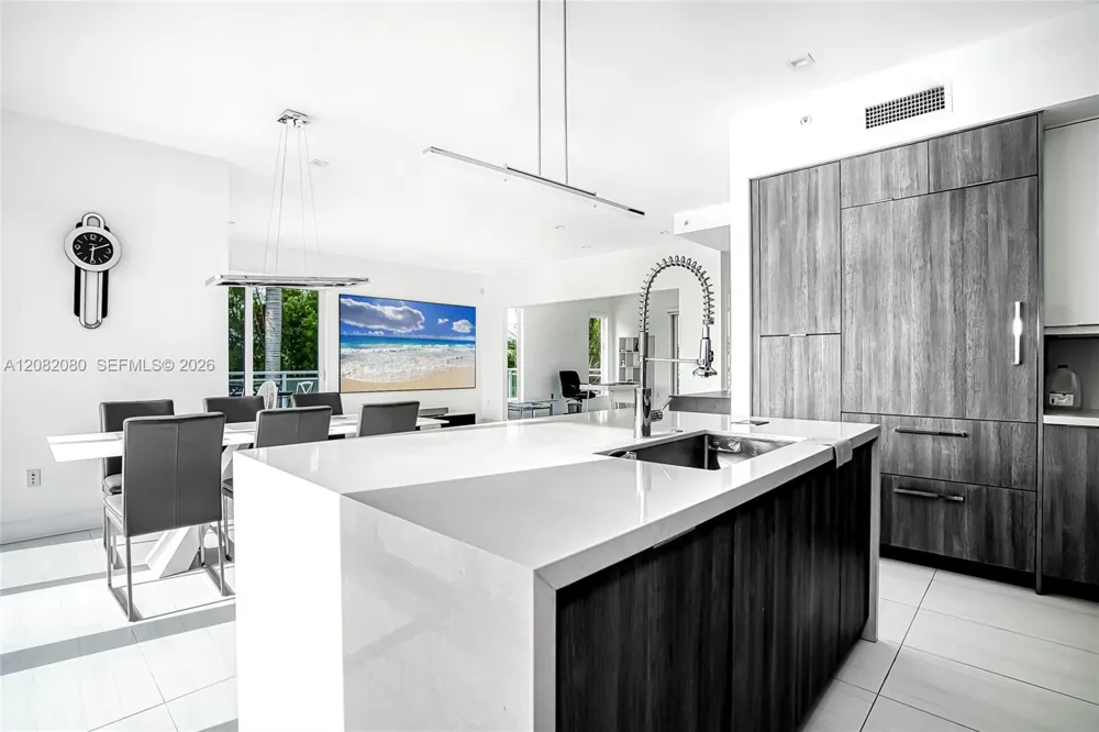 6100 Ocean Dr #2N Hollywood, FL 33019