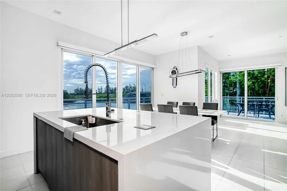6100 Ocean Dr #2N Hollywood, FL 33019