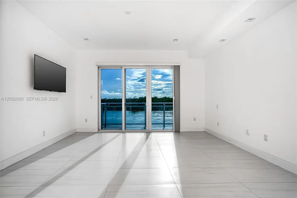 6100 Ocean Dr #2N Hollywood, FL 33019