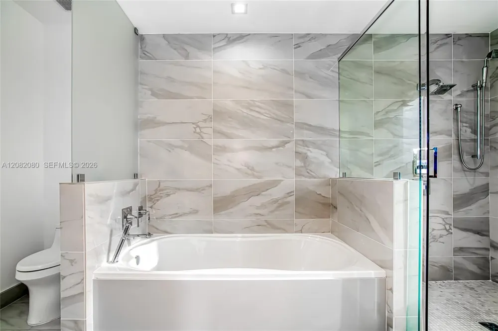 6100 Ocean Dr #2N Hollywood, FL 33019