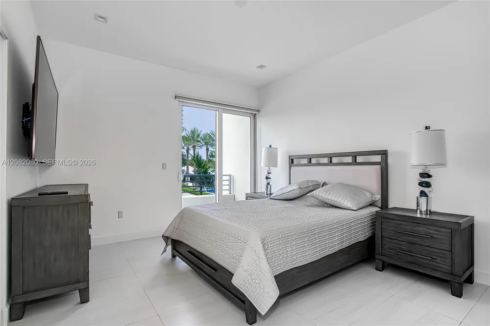 6100 Ocean Dr #2N Hollywood, FL 33019