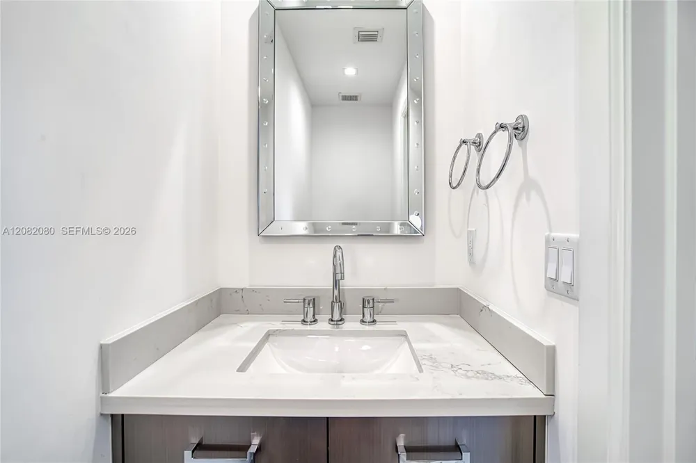 6100 Ocean Dr #2N Hollywood, FL 33019