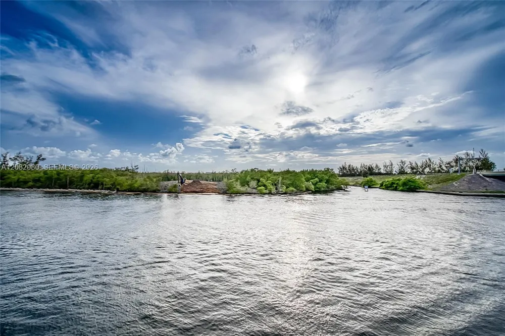 6100 Ocean Dr #2N Hollywood, FL 33019