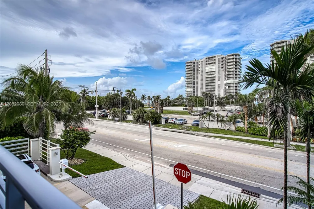6100 Ocean Dr #2N Hollywood, FL 33019