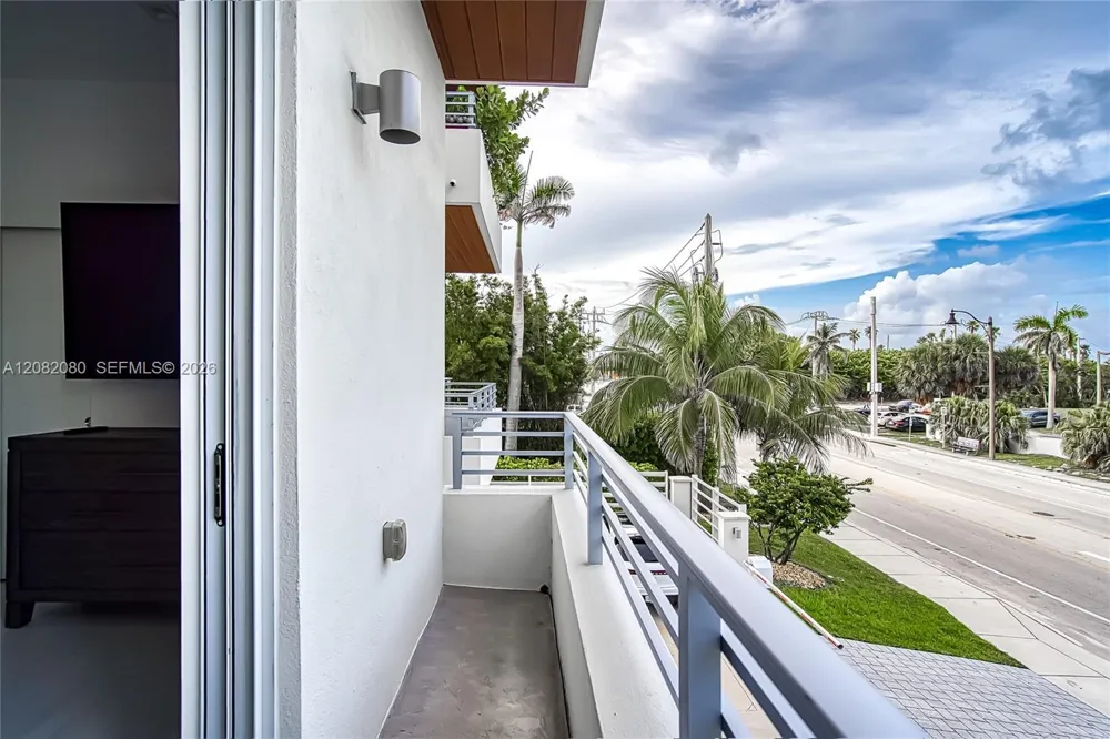 6100 Ocean Dr #2N Hollywood, FL 33019