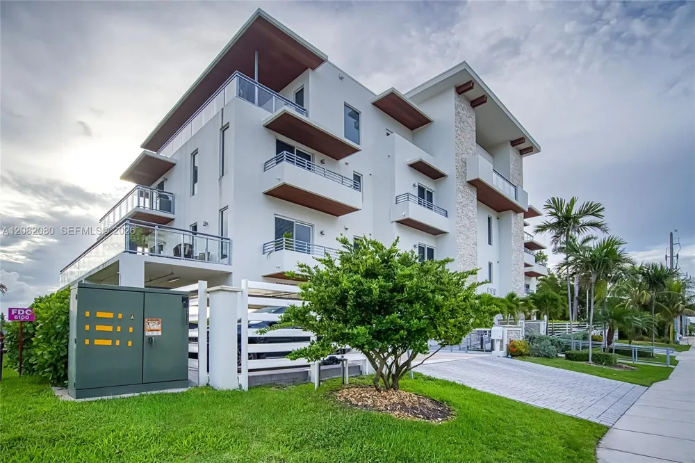 6100 Ocean Dr #2N Hollywood, FL 33019