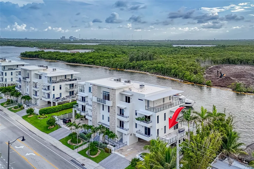 6100 Ocean Dr #2N Hollywood, FL 33019