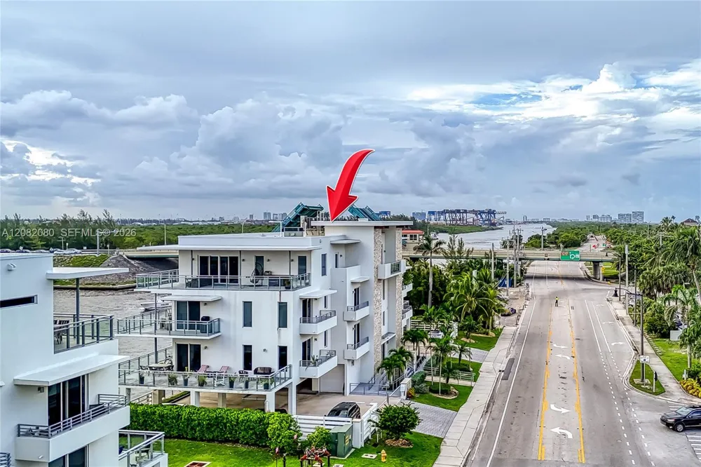 6100 Ocean Dr #2N Hollywood, FL 33019