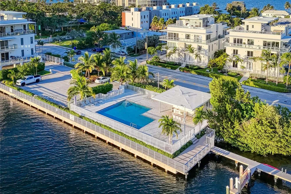 6100 Ocean Dr #2N Hollywood, FL 33019