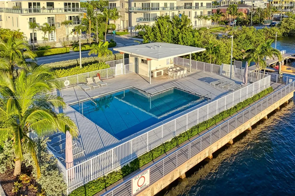 6100 Ocean Dr #2N Hollywood, FL 33019