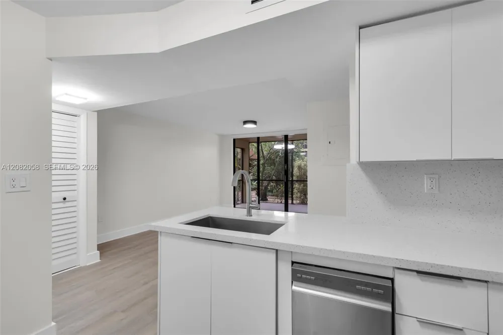 15495 Miami Lakeway N #101 Miami Lakes, FL 33014