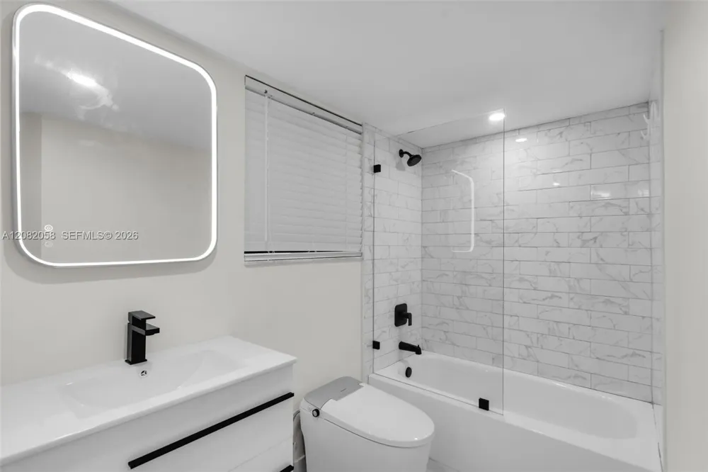 15495 Miami Lakeway N #101 Miami Lakes, FL 33014
