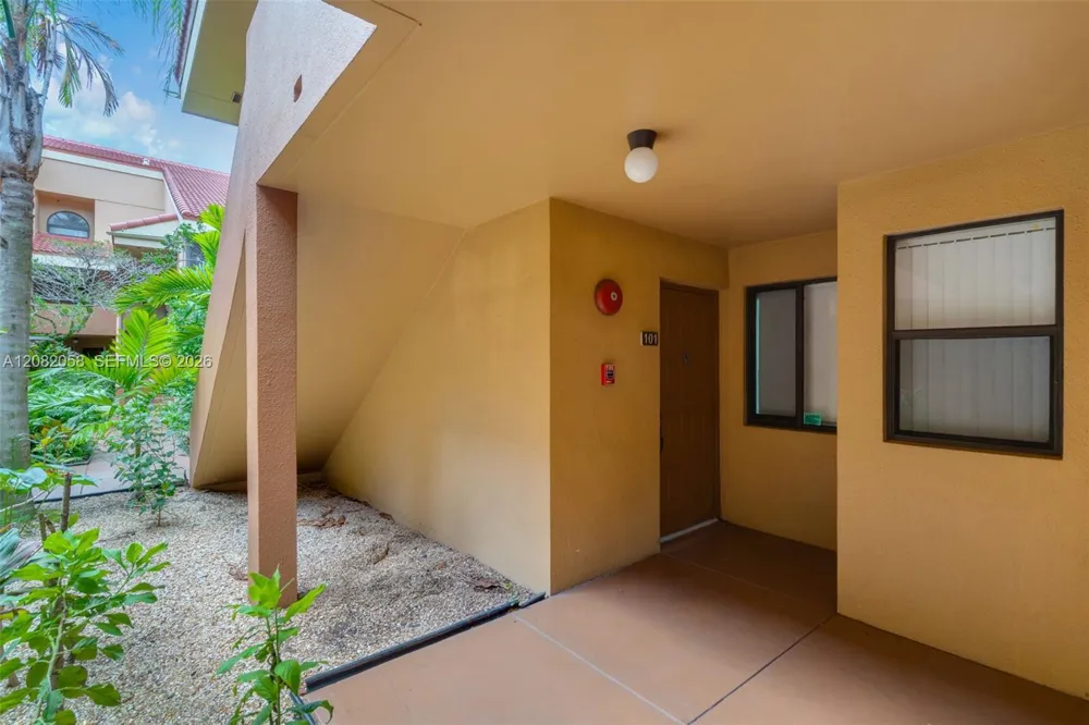 15495 Miami Lakeway N #101 Miami Lakes, FL 33014