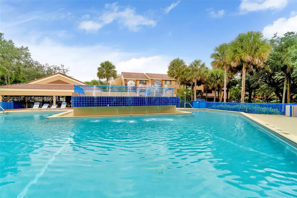 15495 Miami Lakeway N #101 Miami Lakes, FL 33014