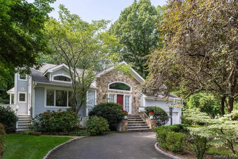1 Deepwoods Lane Old Greenwich, CT 06870