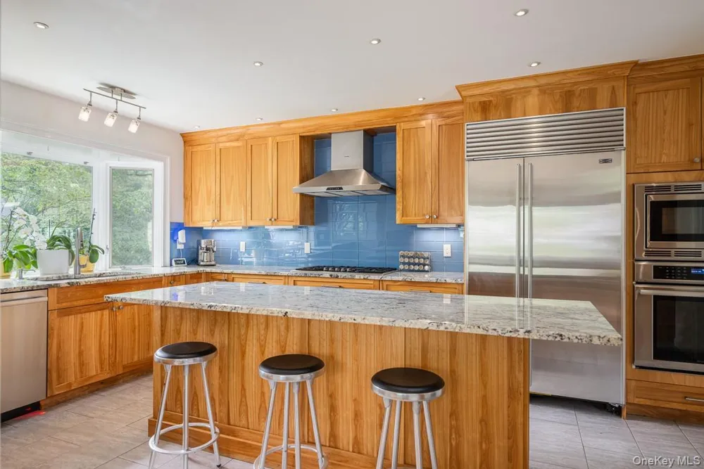 1 Deepwoods Lane Old Greenwich, CT 06870