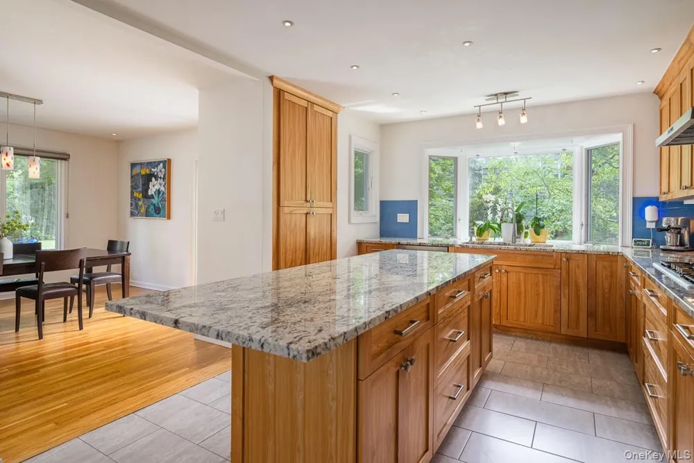 1 Deepwoods Lane Old Greenwich, CT 06870