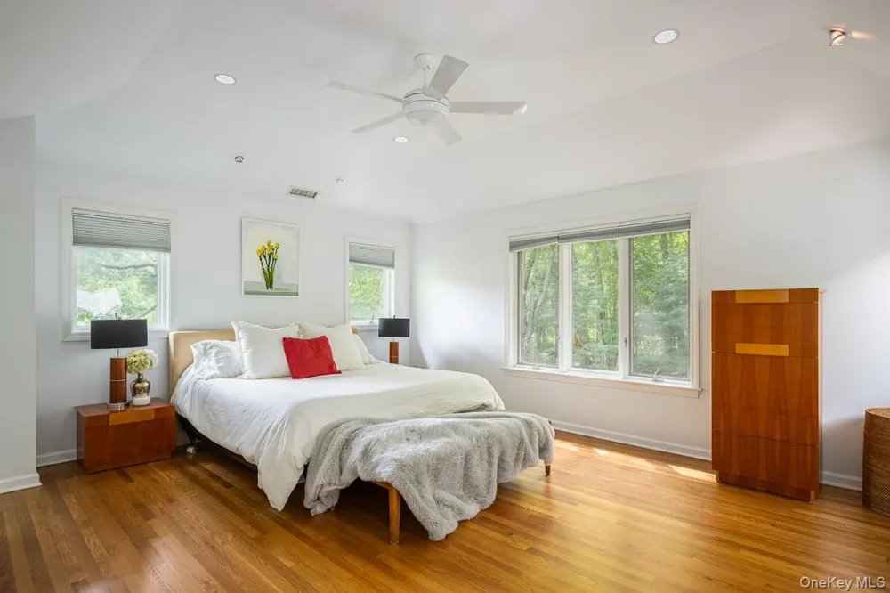 1 Deepwoods Lane Old Greenwich, CT 06870