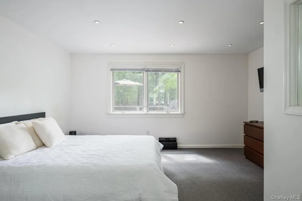 1 Deepwoods Lane Old Greenwich, CT 06870