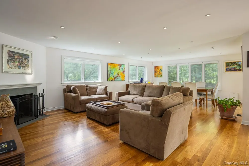 1 Deepwoods Lane Old Greenwich, CT 06870