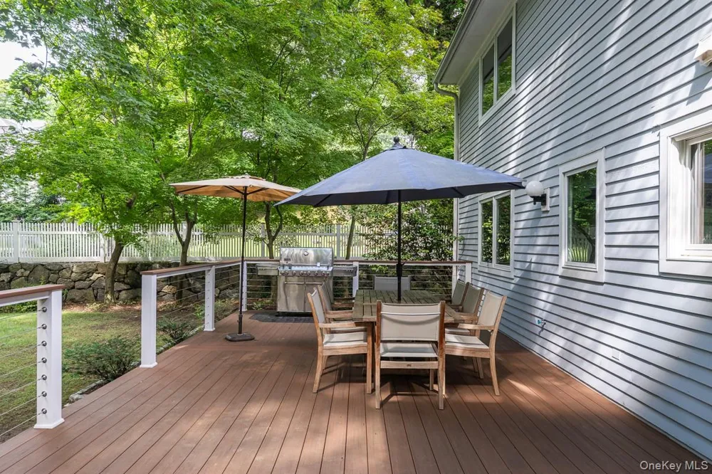 1 Deepwoods Lane Old Greenwich, CT 06870