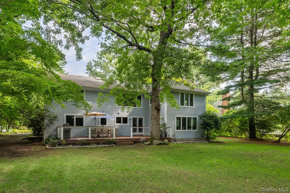 1 Deepwoods Lane Old Greenwich, CT 06870