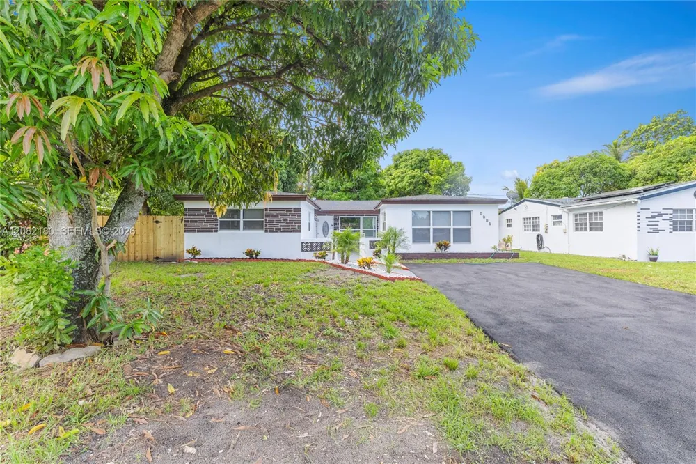 7320 Shalimar St Miramar, FL 33023