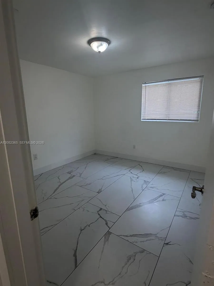 2542 NE 182nd St #2542 North Miami Beach, FL 33160