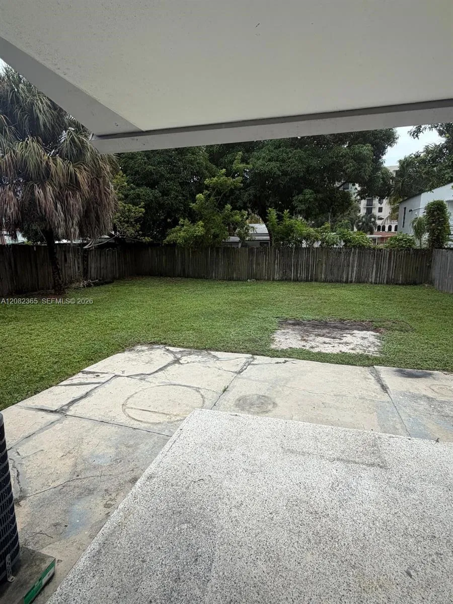 2542 NE 182nd St #2542 North Miami Beach, FL 33160