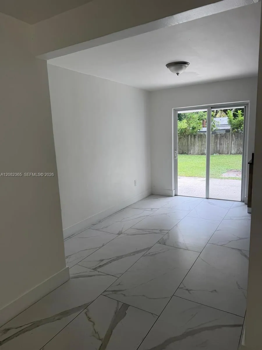 2542 NE 182nd St #2542 North Miami Beach, FL 33160