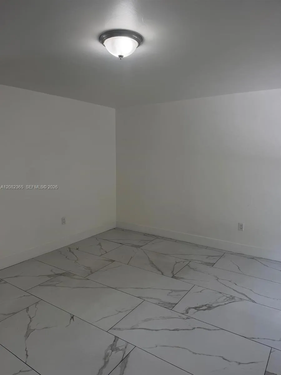 2542 NE 182nd St #2542 North Miami Beach, FL 33160