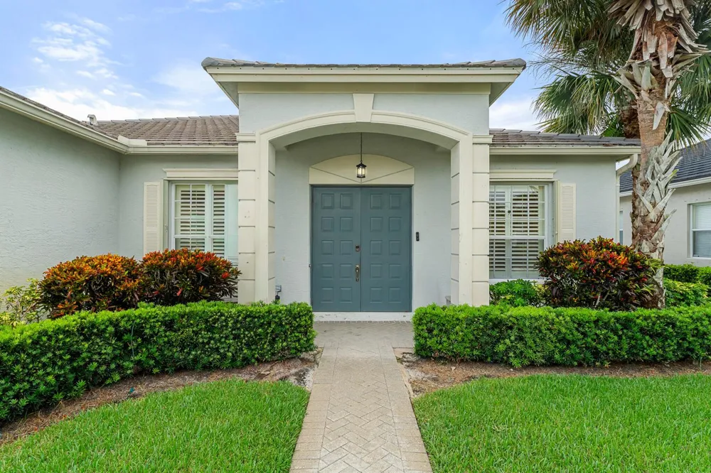 531 SW Lake Manatee Way Port St. Lucie, FL 34986