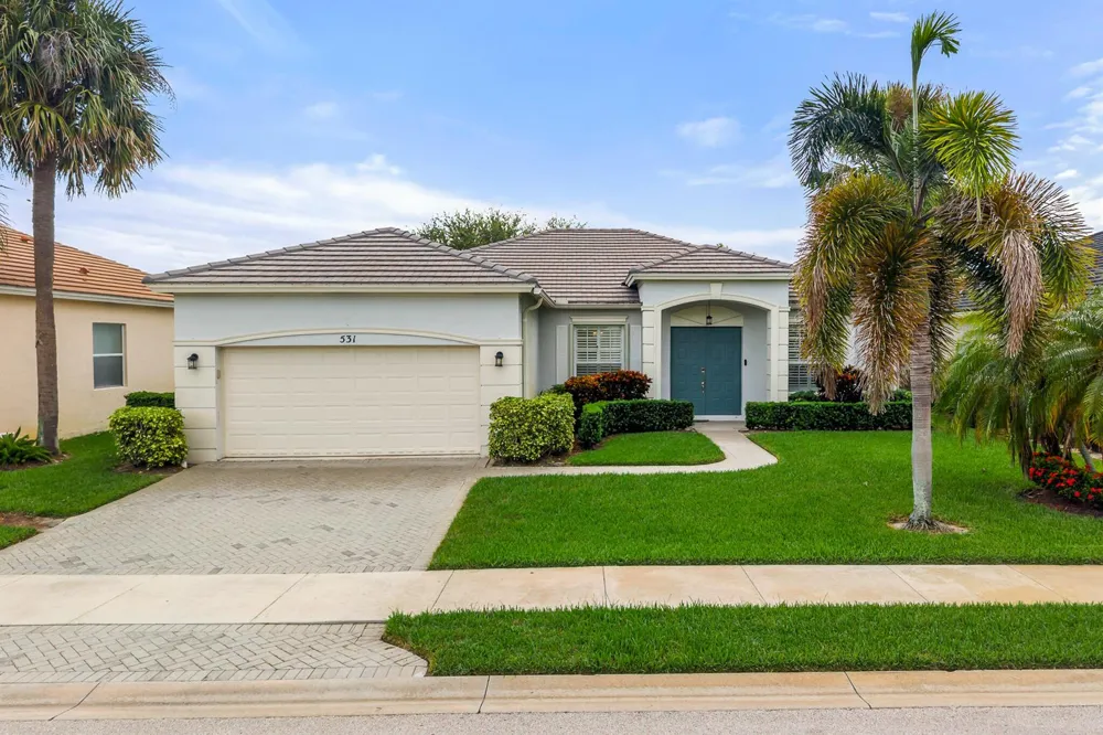 531 SW Lake Manatee Way Port St. Lucie, FL 34986