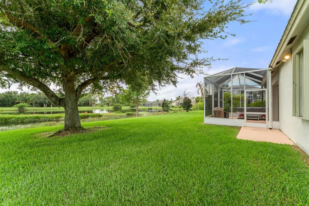 531 SW Lake Manatee Way Port St. Lucie, FL 34986