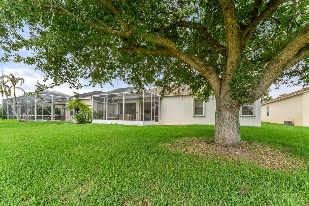531 SW Lake Manatee Way Port St. Lucie, FL 34986