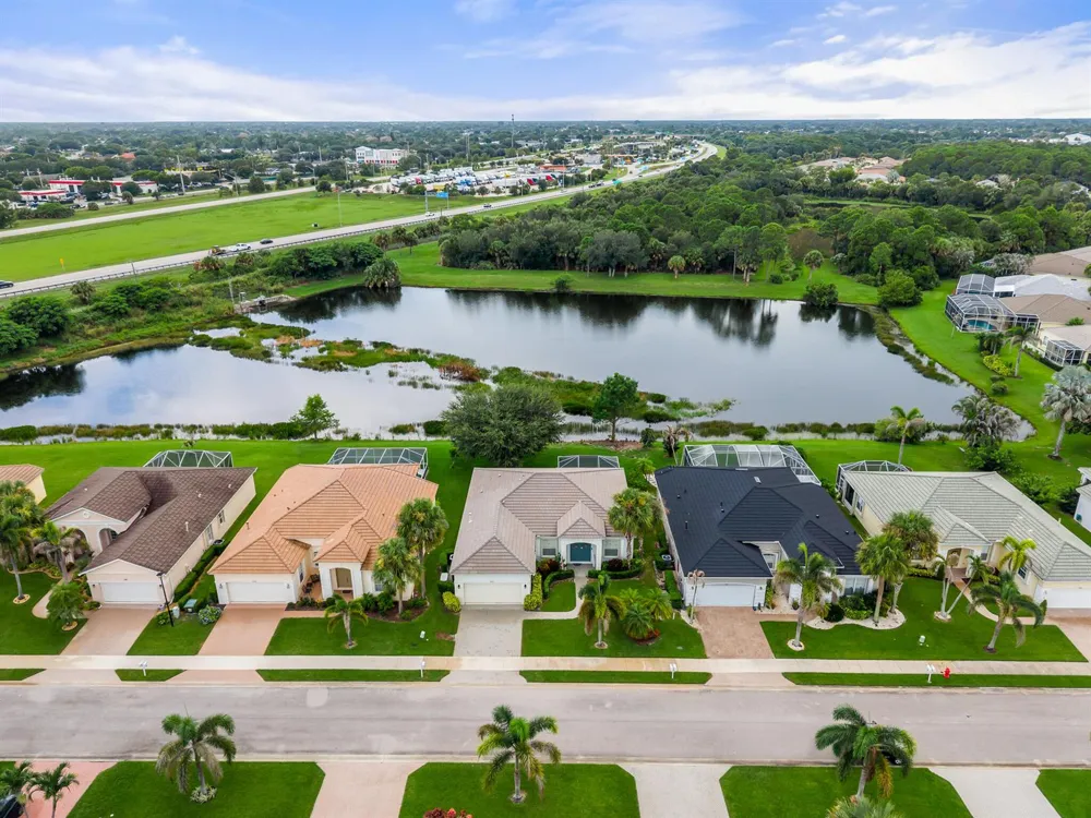 531 SW Lake Manatee Way Port St. Lucie, FL 34986