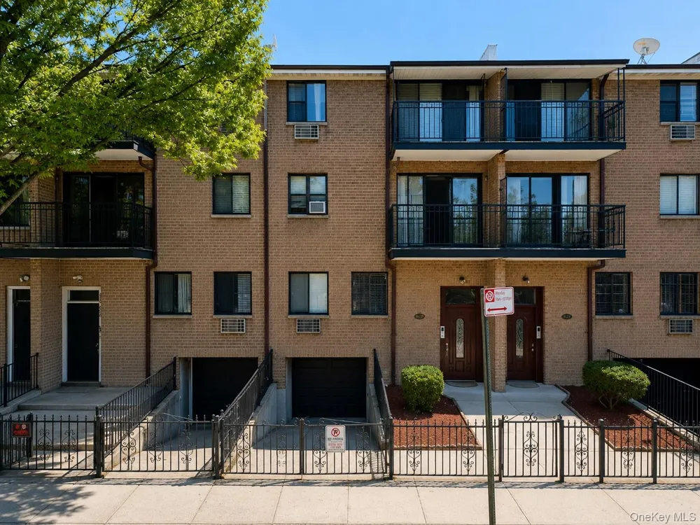 86-20 57th Road Elmhurst, NY 11373