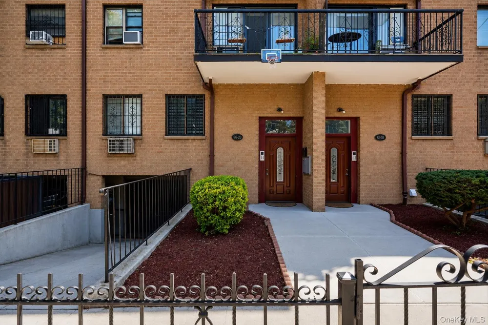 86-20 57th Road Elmhurst, NY 11373