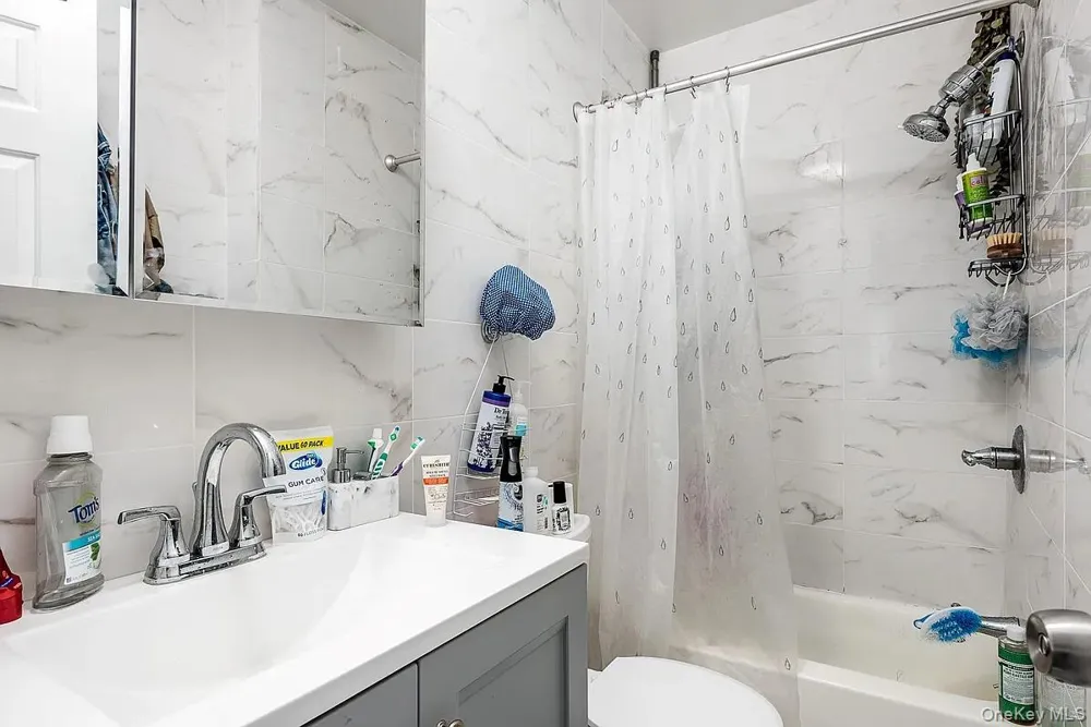 86-20 57th Road Elmhurst, NY 11373
