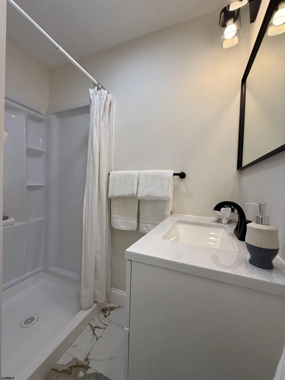 6314 Lance Ave Mays Landing, NJ 08330