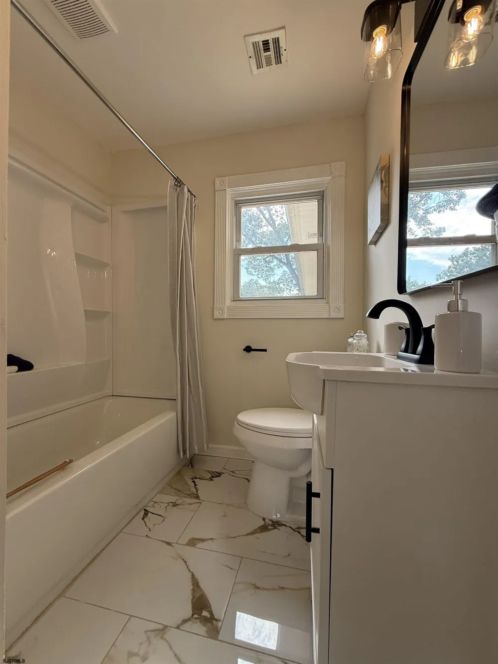 6314 Lance Ave Mays Landing, NJ 08330