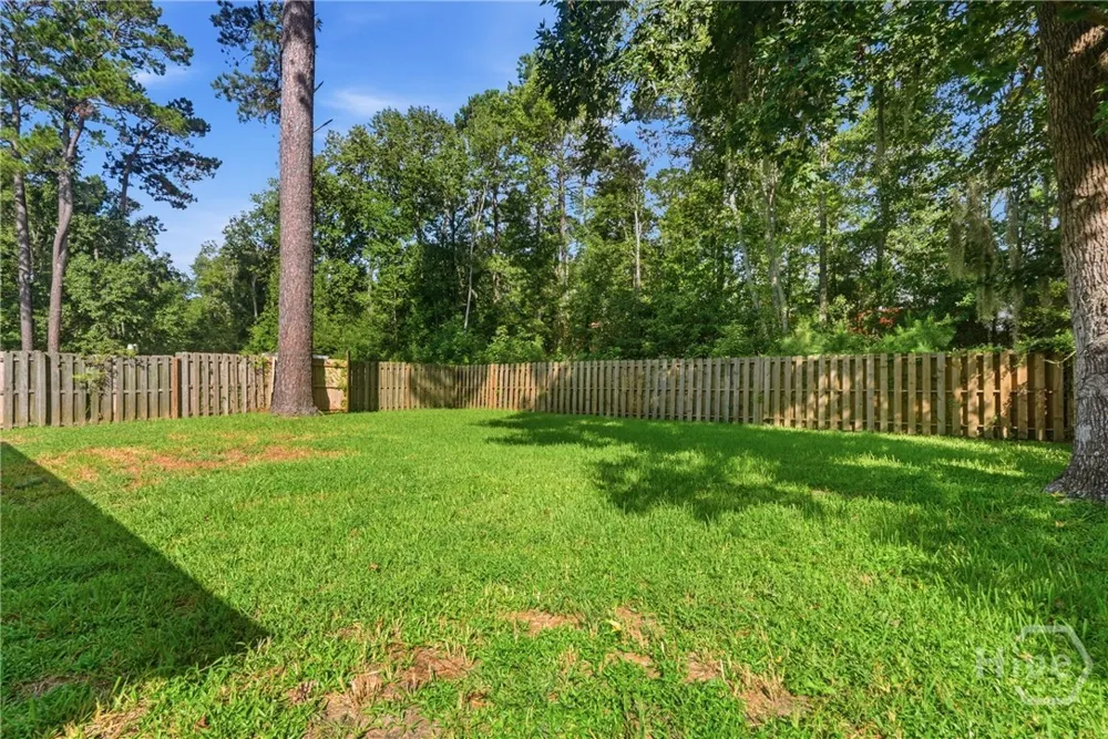 2 E White Hawthorne Drive Savannah, GA 31419