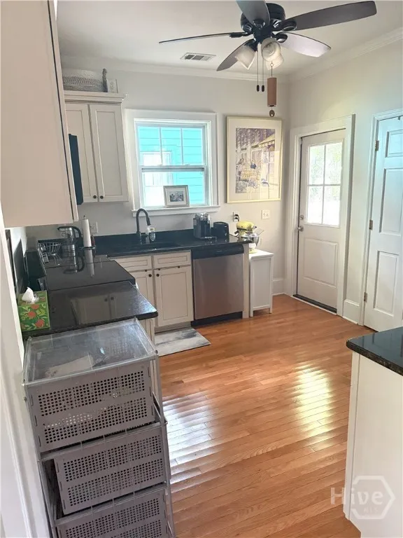 410 E 56th Street Savannah, GA 31405